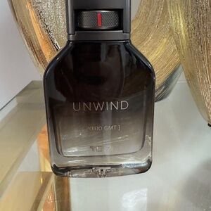 Tumi Unwind 20:00 GMT Black Fragrance Bottle
